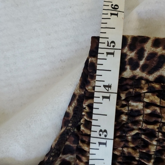 Suzy Shier Cheeter Print Cropped Cami Top with Ruched Back and ruffled hem - Picture 12 of 13